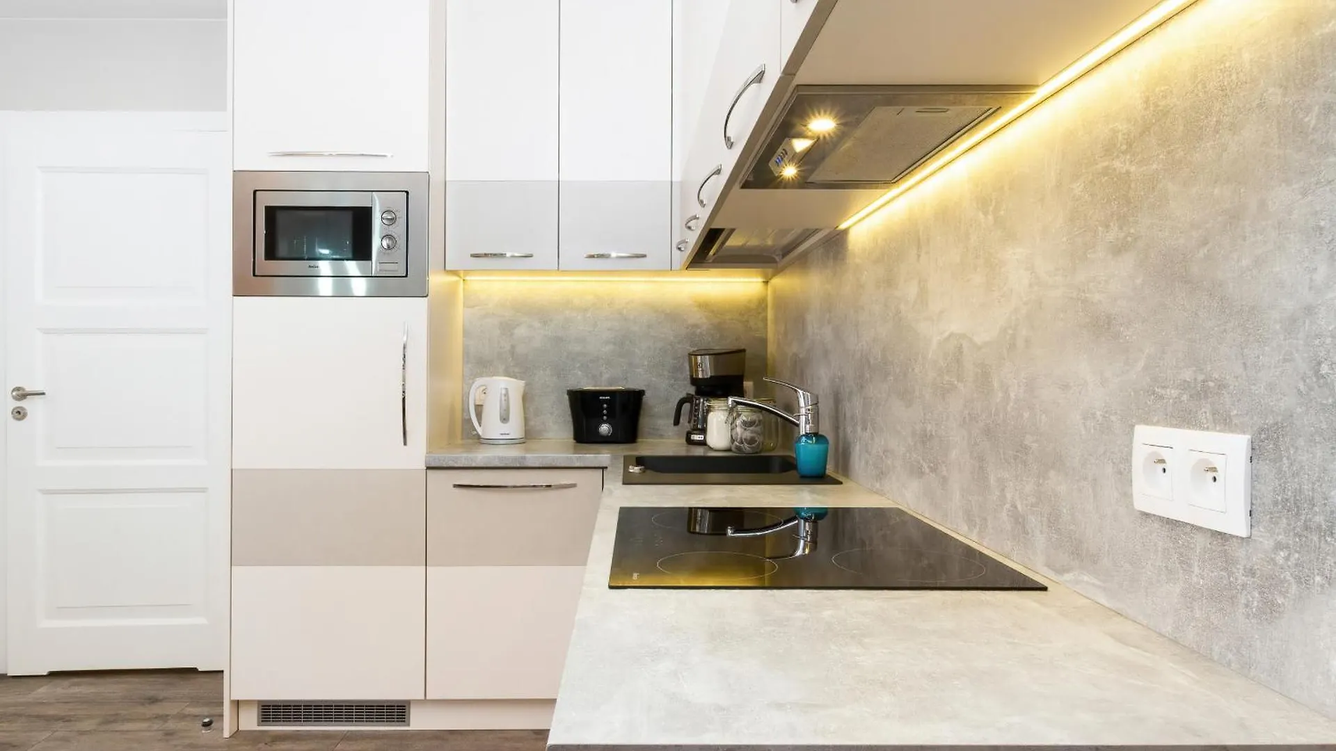 Stunning 2 Bedroom Apartment & Motlawa River View In Gdansk By Noclegi Renters Poland