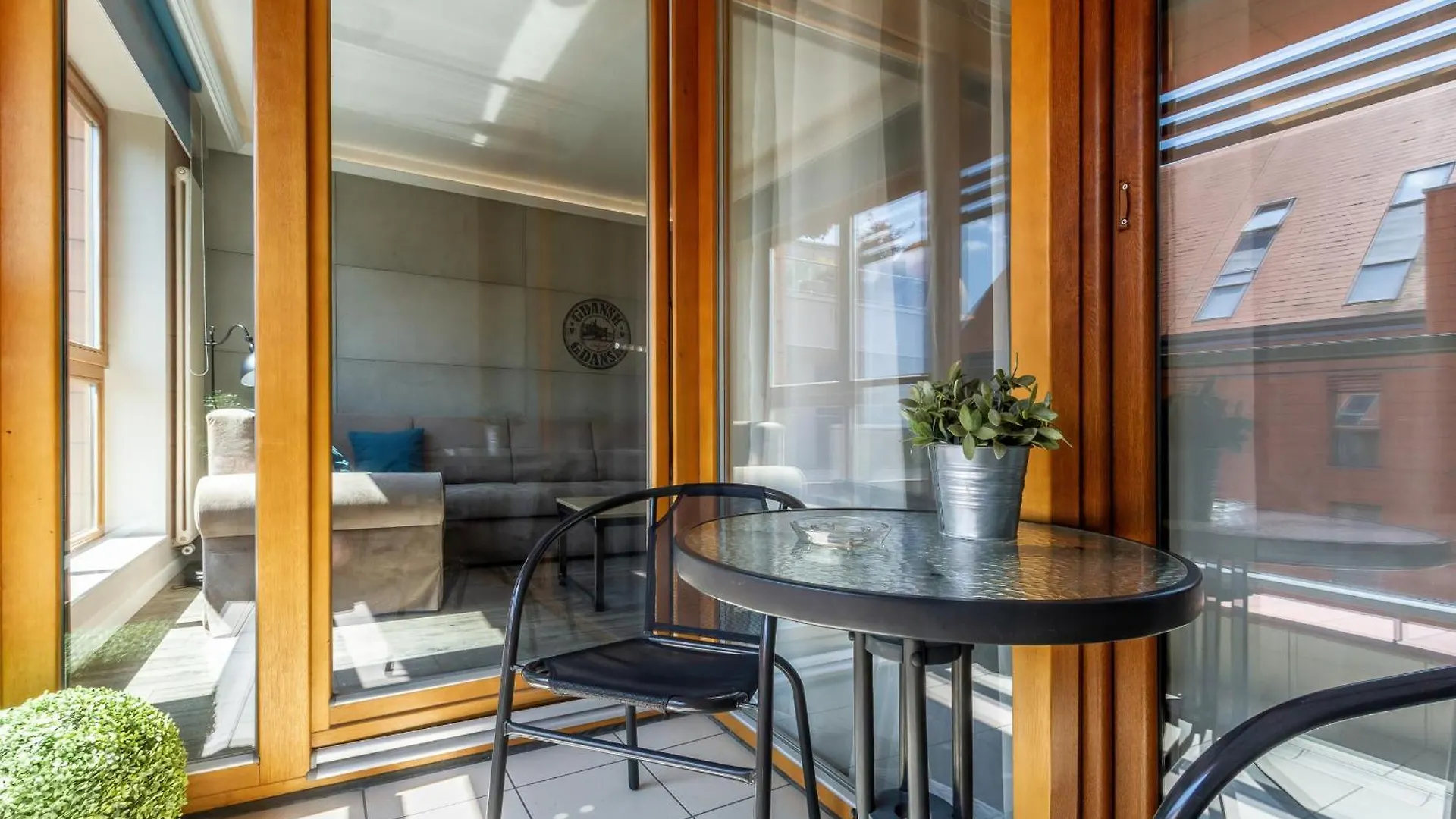 Stunning 2 Bedroom Apartment & Motlawa River View In Gdansk By Noclegi Renters Poland